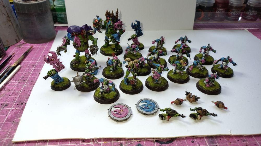 A picture of the Deevra Crooked Moons Goblin team, with Star Player Gricko Grimgrin of Legend sof Avantris fame, along with Hootise and Snail no 2, both being worked on currently. 