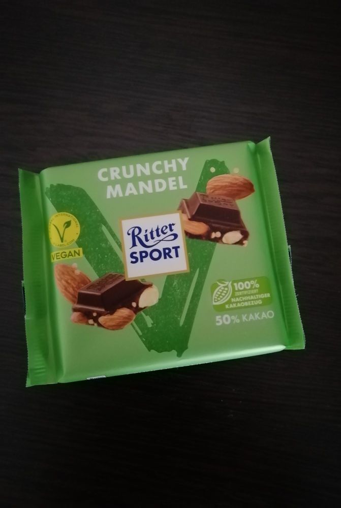 Ritter Sport Crunchy Mandel 50% какао 566 ккал на упаковку 100г