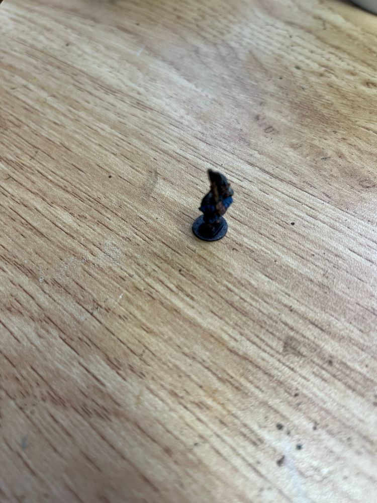 15mm figure glued to magnetic card disc