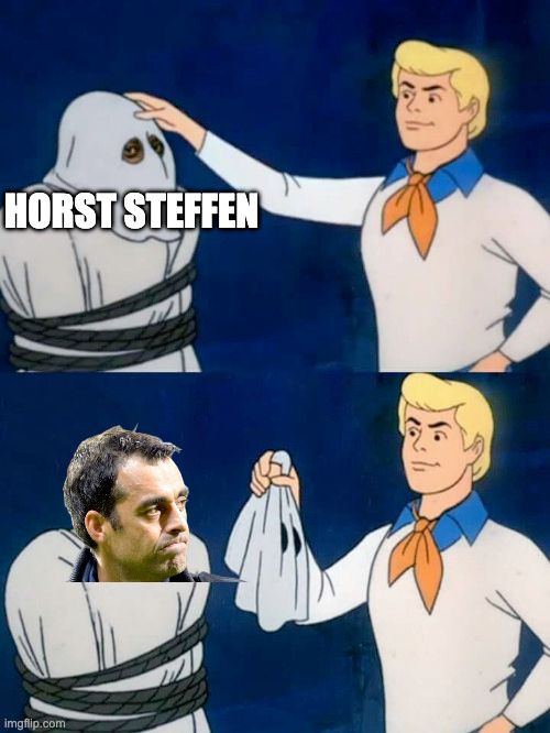 Ein zweigeteiltes Meme aus der Zeichentrickserie „Scooby-Doo“. Im oberen Bild hebt die Figur Fred einer vermeintlichen Geistergestalt die Maske ab, darüber steht in großen Buchstaben „HORST STEFFEN“. Im unteren Bild ist die Maske entfernt und das Gesicht eines Mannes mit ernstem Blick (eingefügtes Foto) wird sichtbar. Das Meme spielt humorvoll darauf an, dass sich hinter der Figur „Horst Steffen“ jemand anderes verbirgt.