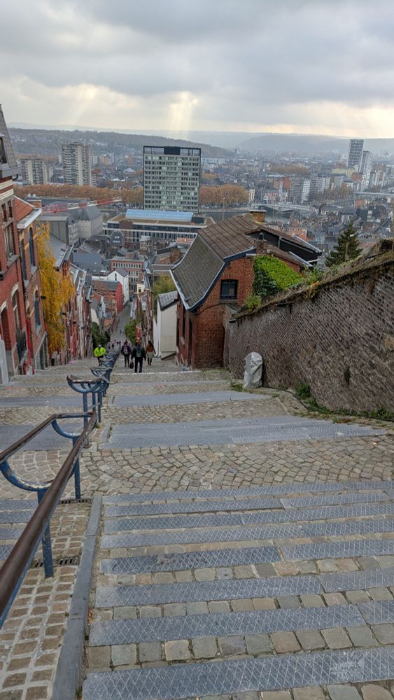Die Montagne de Bueren in Lüttich. Treppe abwärts.