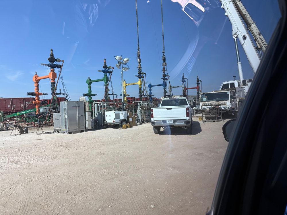 A series of fracking wells. Two are active. 