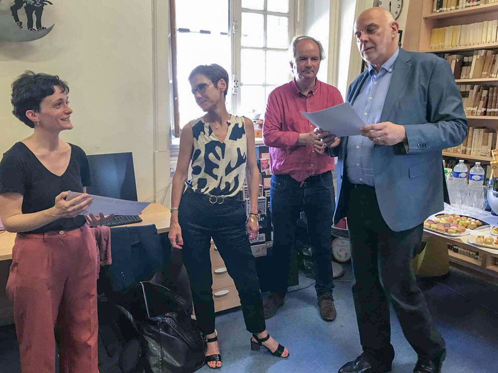 Louise Couëffé en photo recevant son prix