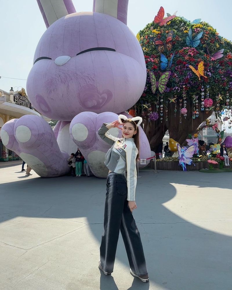 Today's joy comes from pink and butterflies.