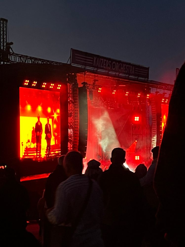 A view over Kaizers Orchestra at Sverresborg, Trondheim 