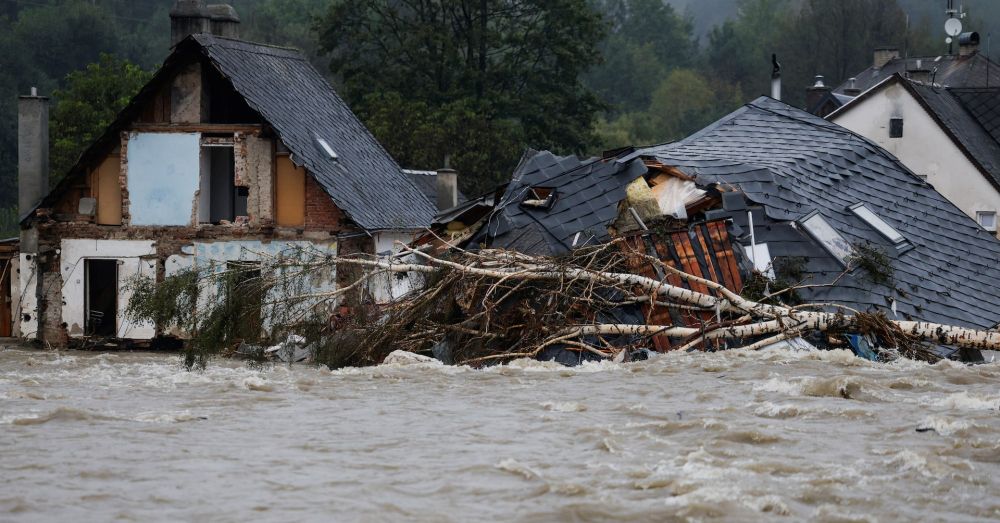 Central European flooding widens as death toll rises