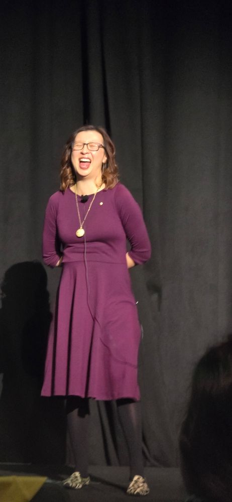 Amanda White answering Guy's question