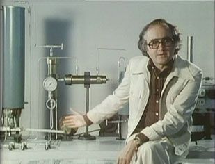 James Burke en "Connections" (Screenshot, lowres)