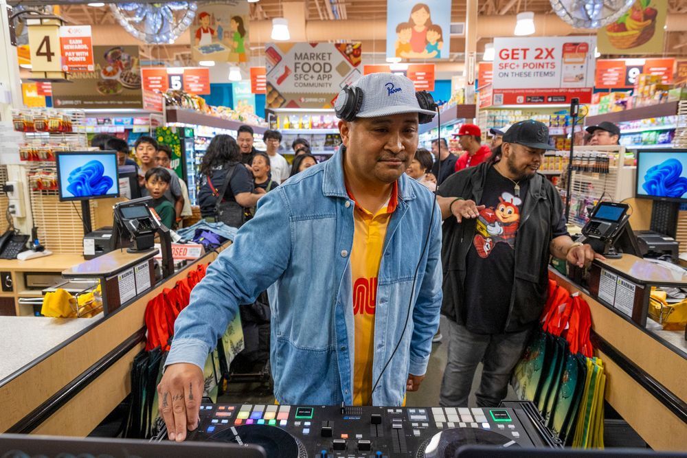 The Bay Area’s Hottest Club Is a Filipino Supermarket