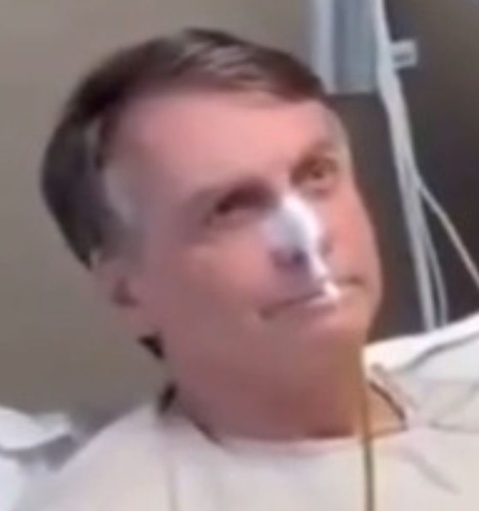 Bolsonaro wants his ice ceem 💔