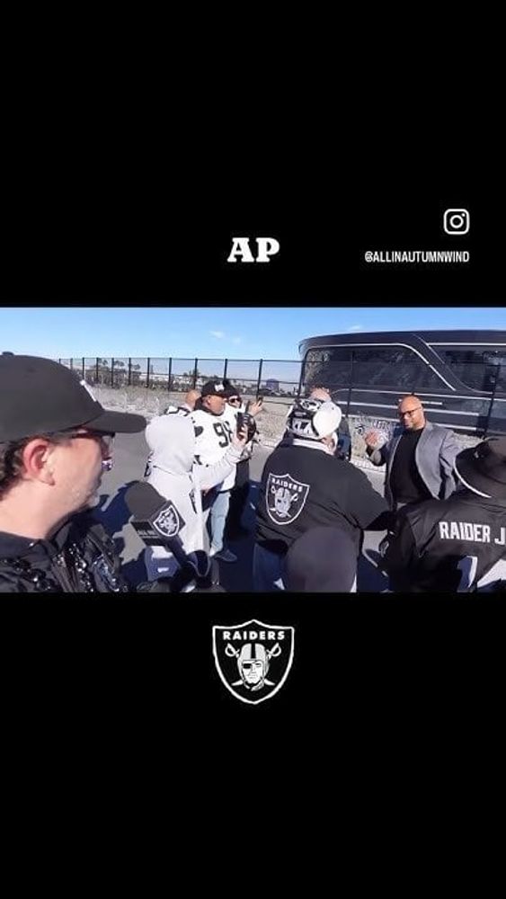 Antonio Pierce greets fans outside Allegiant before the Broncos/Raiders game. Class act. #RN4L