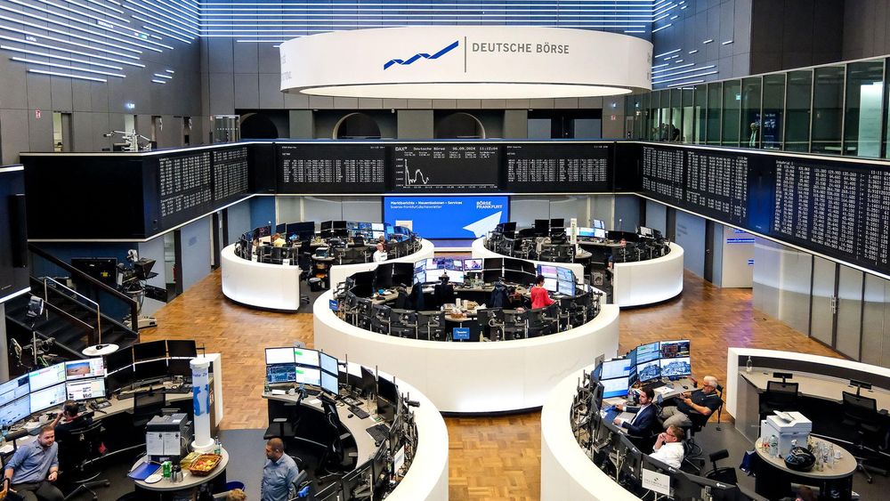 DAX ringt mit der 19.000 Punkte-Marke