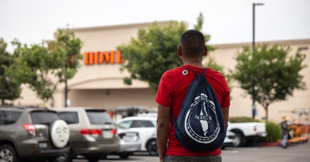 Border patrol agents raided a Los Angeles Home Depot on Wednesday weeks after a court blocked officials from racially profiling people to carry out immigration enforcement.