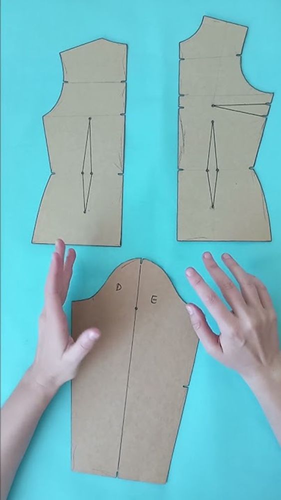 Conviene colocar todos los patrones sobre la tela  #sewing #coser #diysewing #coserparavender #diy