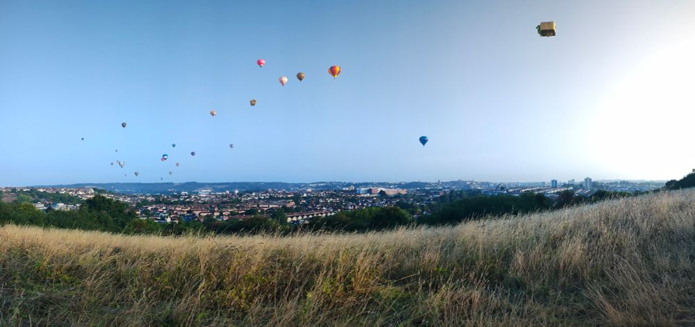 Hot air balloons over Bristol 
