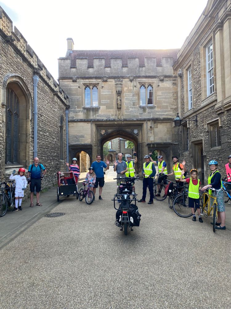 Group of parents and kids outside abingdon guildhall.