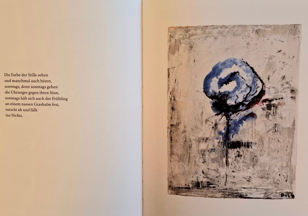 Ein aufgeklappt Buch, links steht das von mir zitierte Gedicht, rechts ist ein abstraktes Bild, beide korrespondieren miteinander.