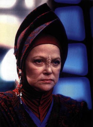 Kai Winn looking menacing as heck. Star Trek DS9