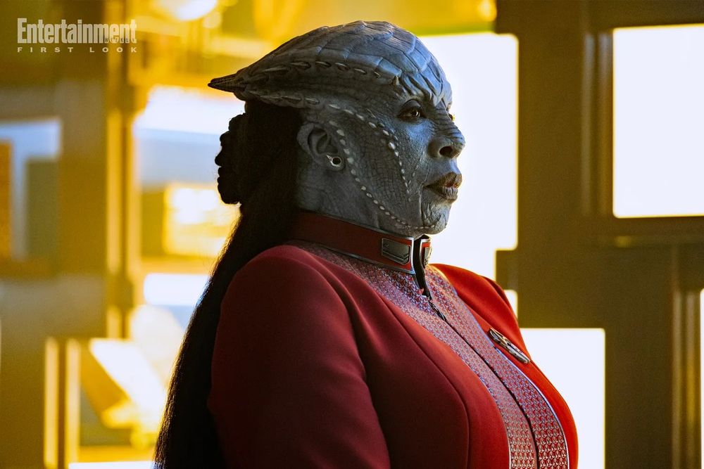 Reptile alien female from Star Trek: Starfleet Academy