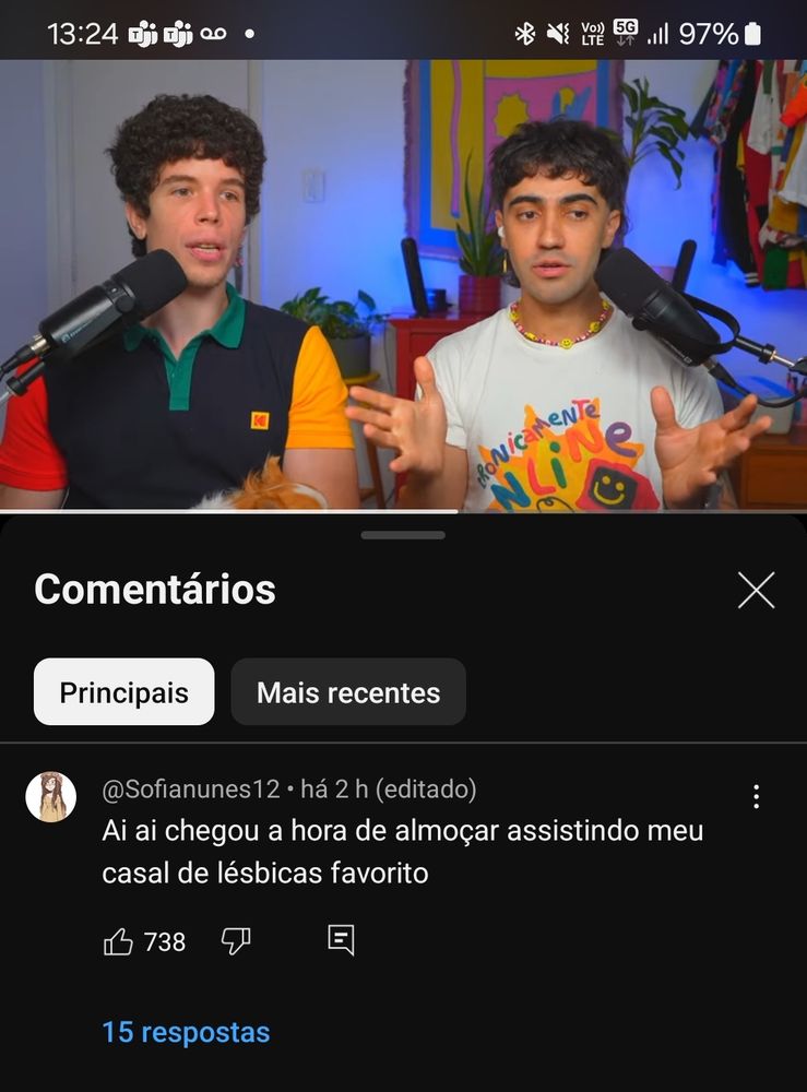 Print de um vídeo do matando Matheus a grito com o comentário "ai ai chegou a hora de almoçar assistindo meu casal de lésbicas favorito"