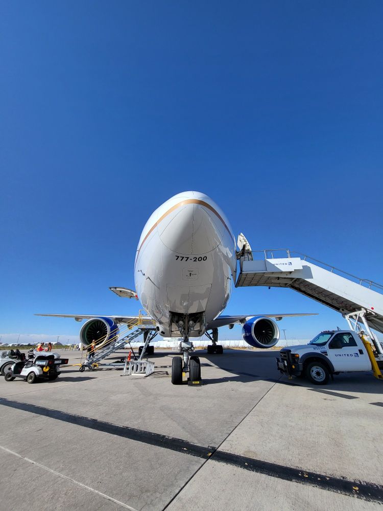 A 777-200 from the nose
