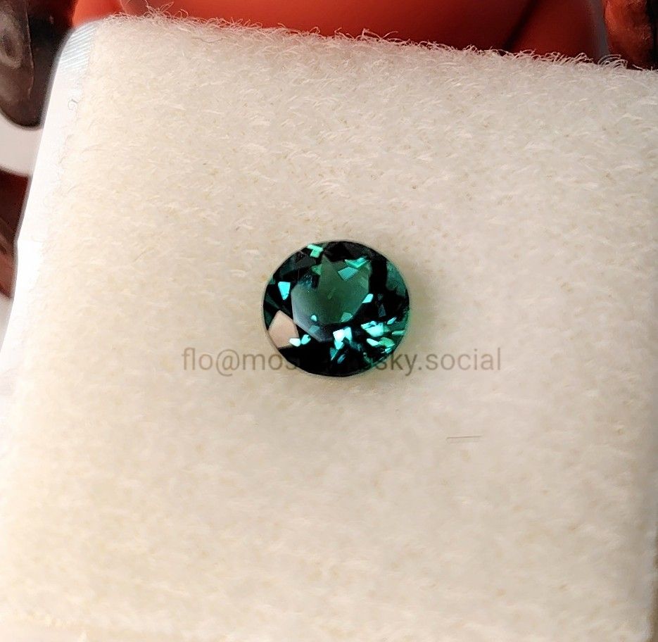 インディゴライト（トルマリン）の裸石