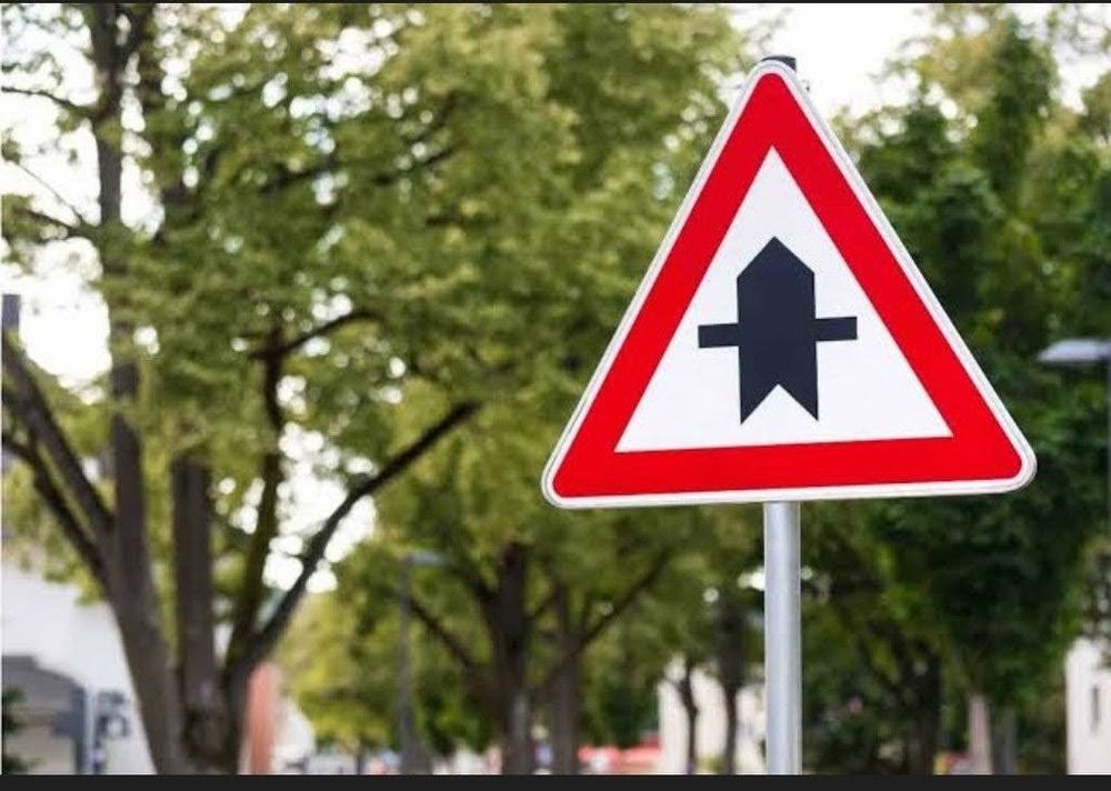 Panneau de signalisation de priorité 
