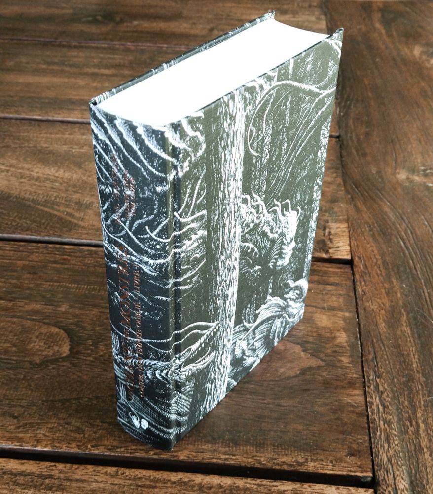 Roman "Le Chant des Monstres - Contes d'un empire oublié Livre 1" de Paul Hartzuri avec des illustrations de Tom Cuzor