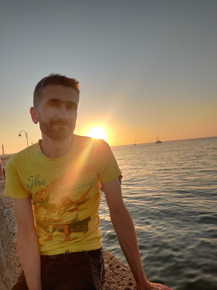 Ronny caught the sun on his shoulders today.