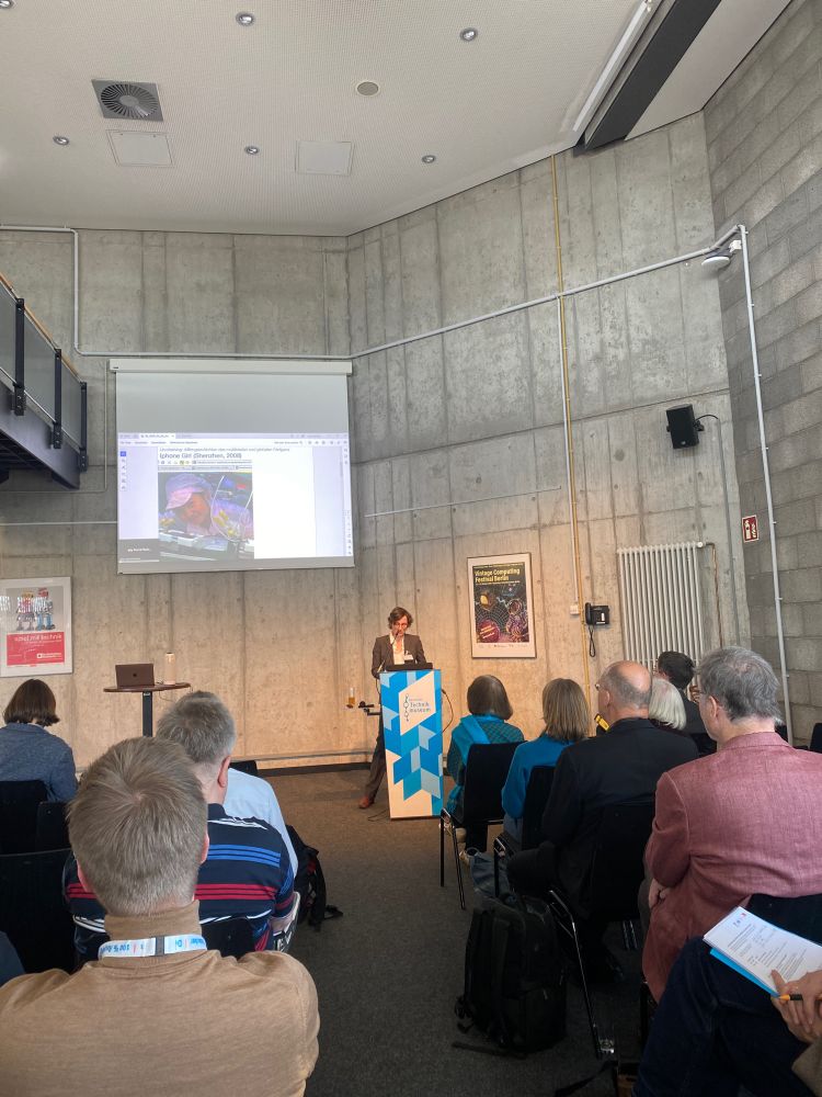 Eröffnung der Tagung im Technikmuseum Berlin durch Prof. Heike Weber 