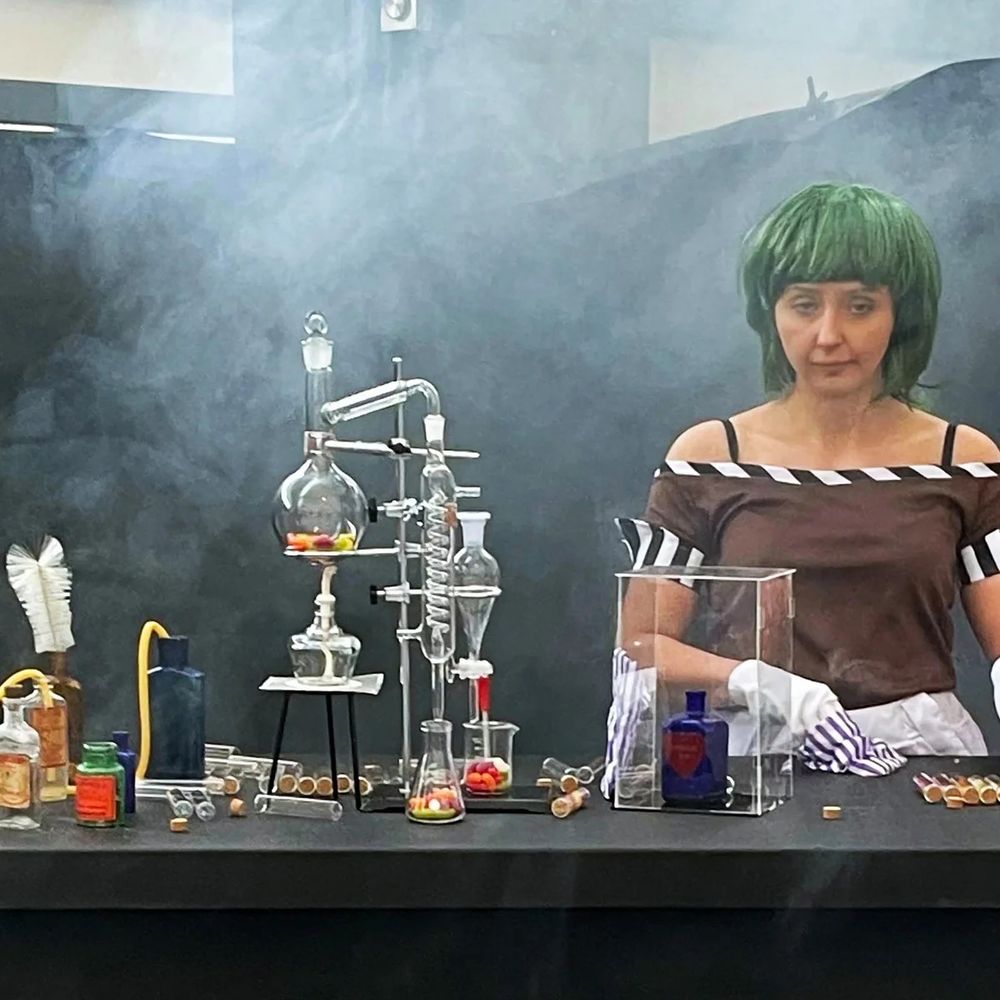 An Oompa Loompa at the equally sad Wonka Experience in Glasgow from a while back 