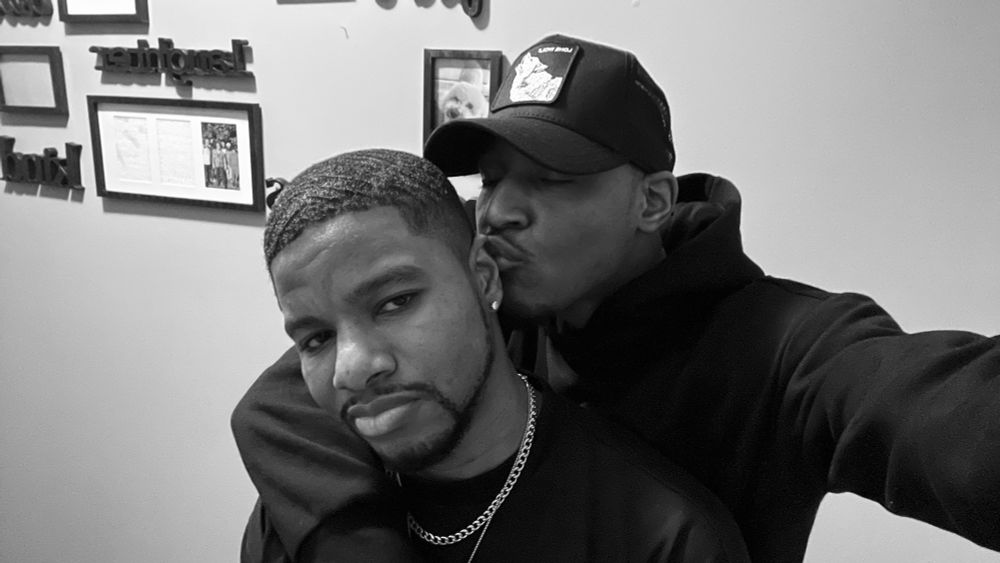 niggas being gay. 