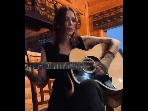 Chelsea Wolfe - Black Sabbath "Changes" acoustic cover