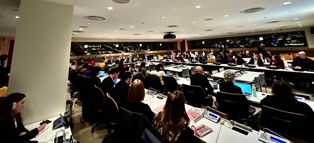 Full room at the side event