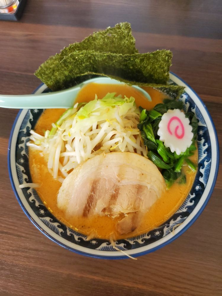 ラーメン味噌￥600-
地域新聞クーポン利用