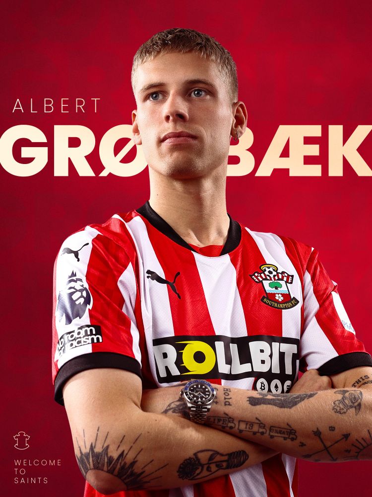 Photo de Albert Gronbaek dans les couleurs de Southampton