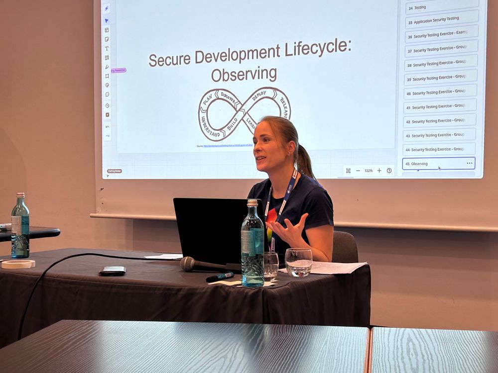Lisi Hocke explaining the Secure Development Lifecycle