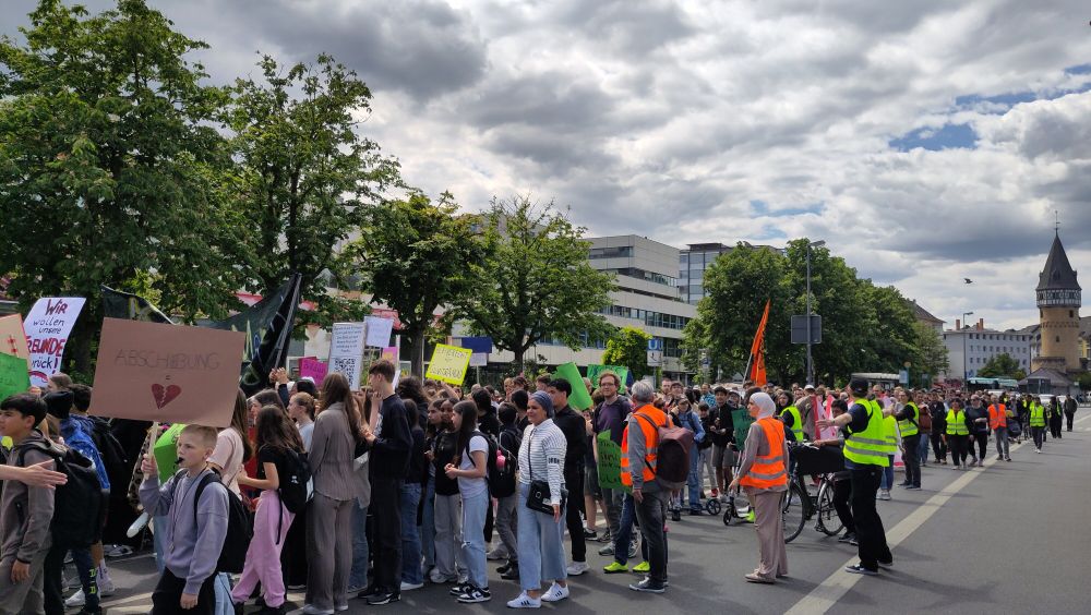 Demo vor der Bockenheimer Warte 