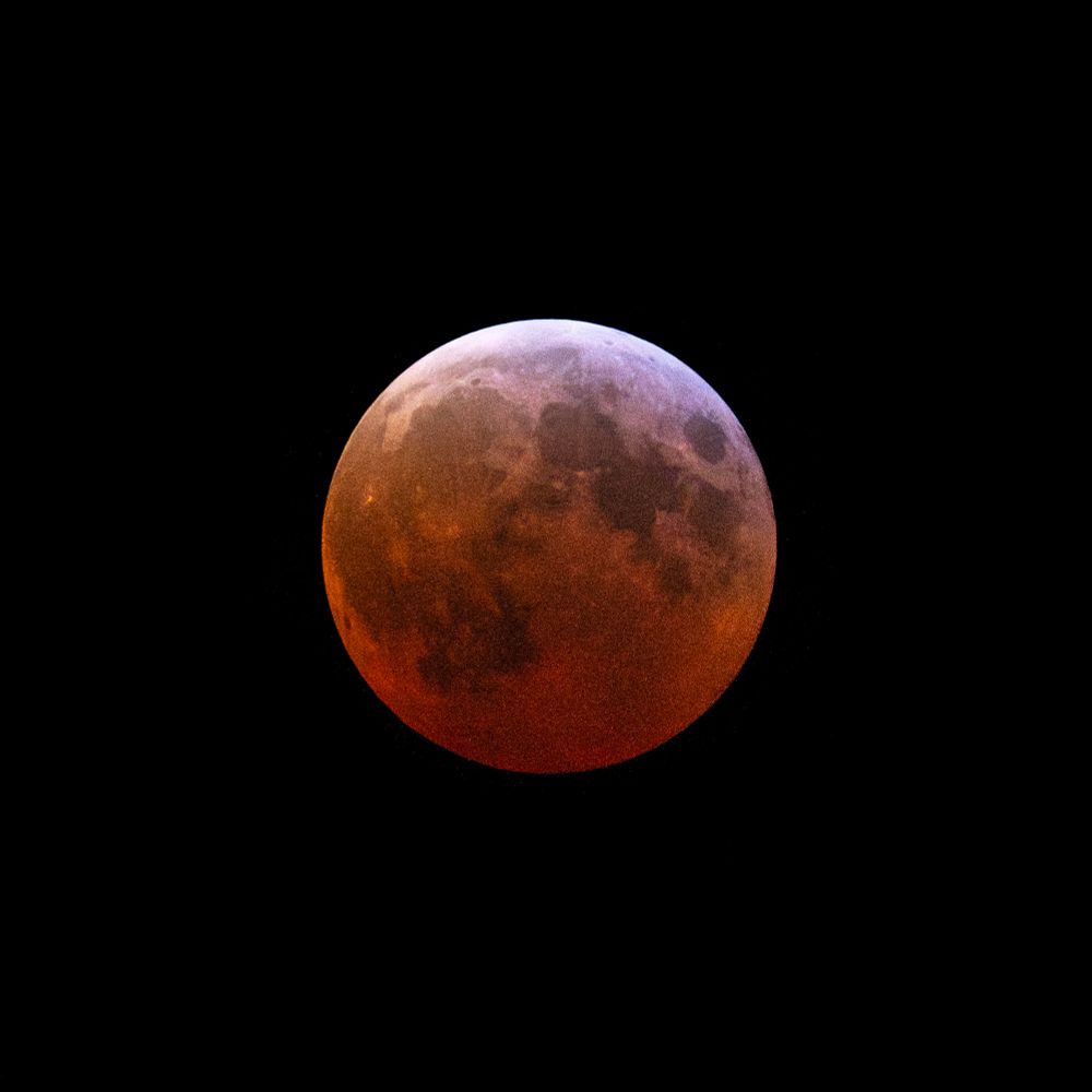 The blood moon edited as captured by the camera