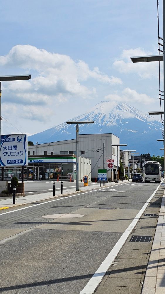 Street in Fujiyoshida 