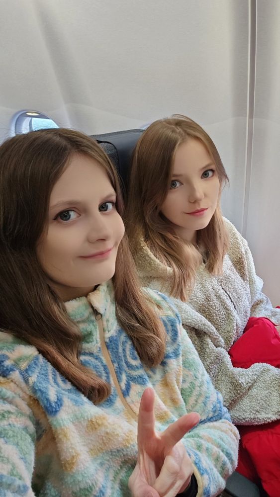 Waiting in the airplane for take off with my wife ♡