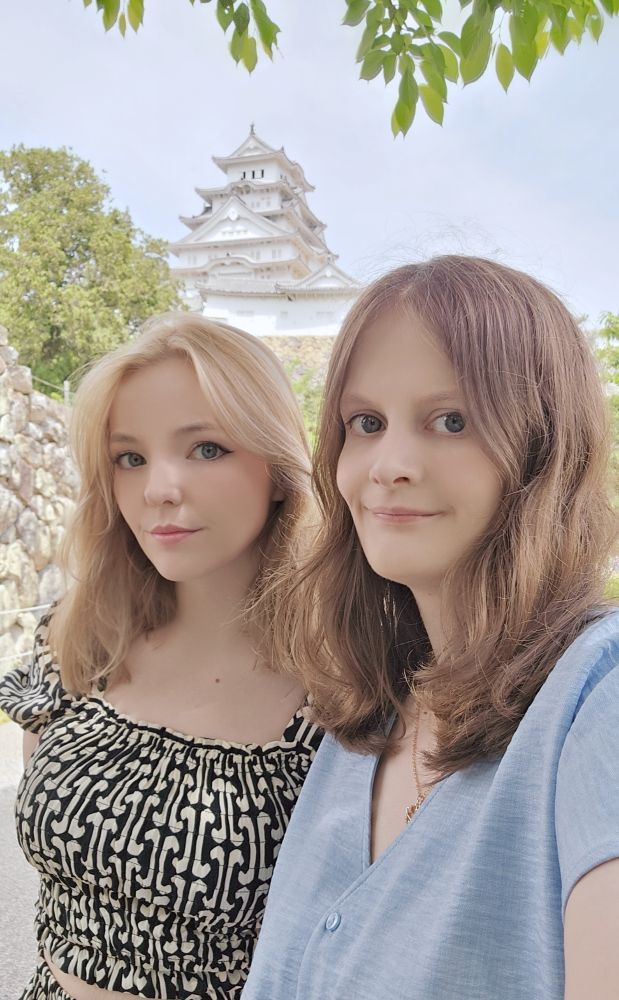 Selfie with Himeji-Castle in the background