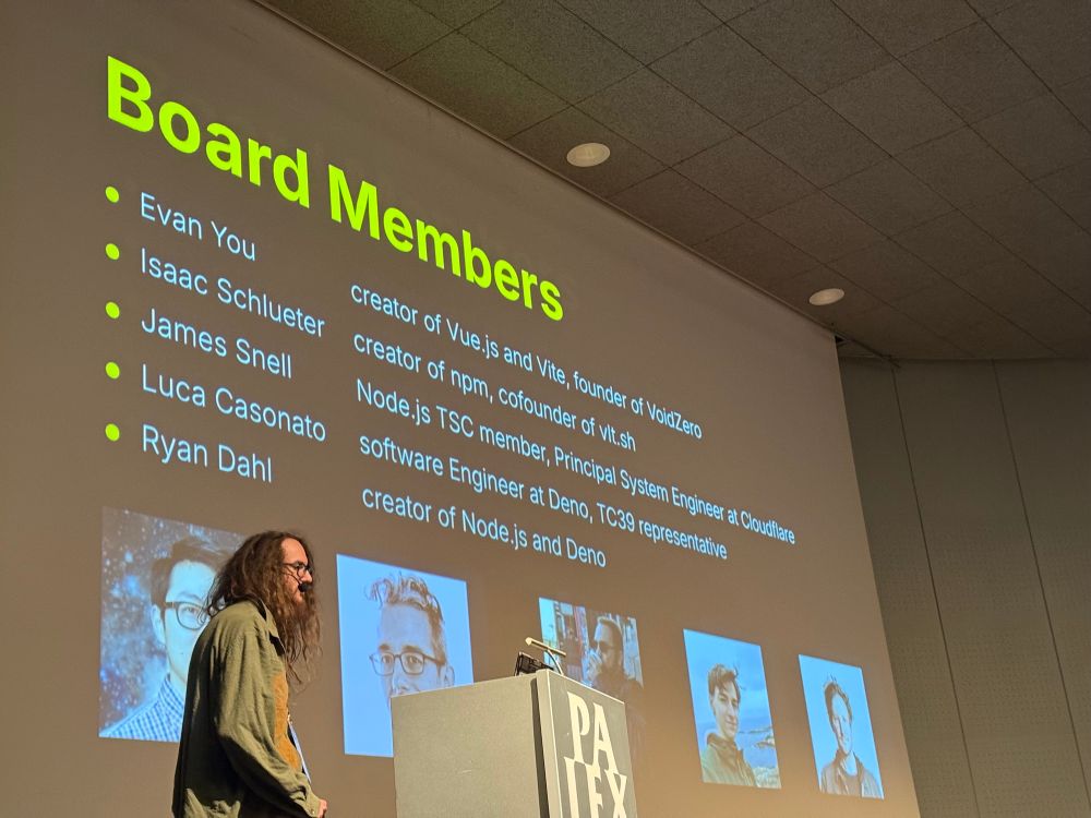 Leo introducing board members of JSR