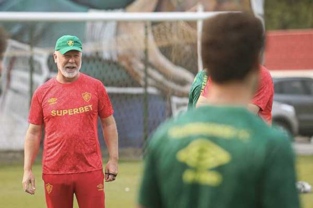 Mano terá que equilibrar objetivos do Fluminense em clássico contra o Botafogo; veja números do técnico