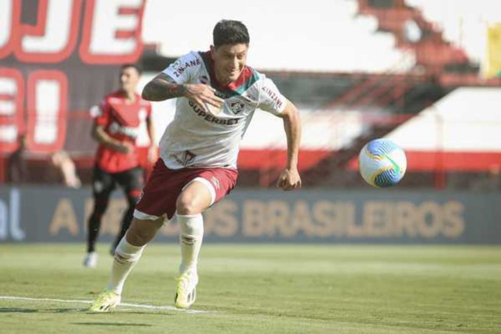 Três derrotas, dez chutes no gol: baixa ofensividade do Fluminense liga alerta no Brasileirão