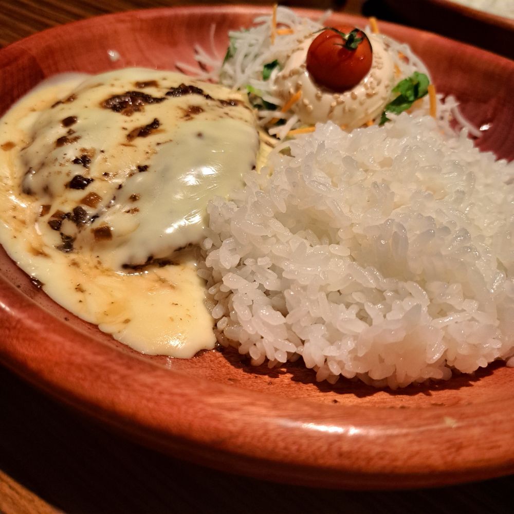 びっくりドンキー
フォンデュ風チーズバーグディッシュ
Sサイズ ¥1,130