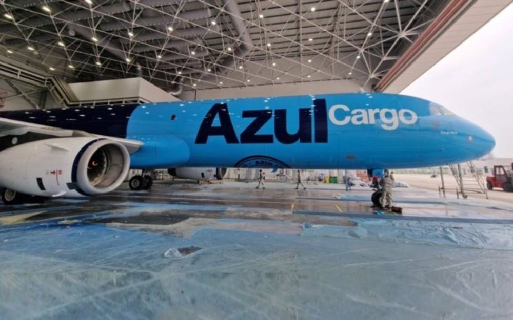 "Mais dois aviões Airbus A321P2F chegam para a Azul Cargo"