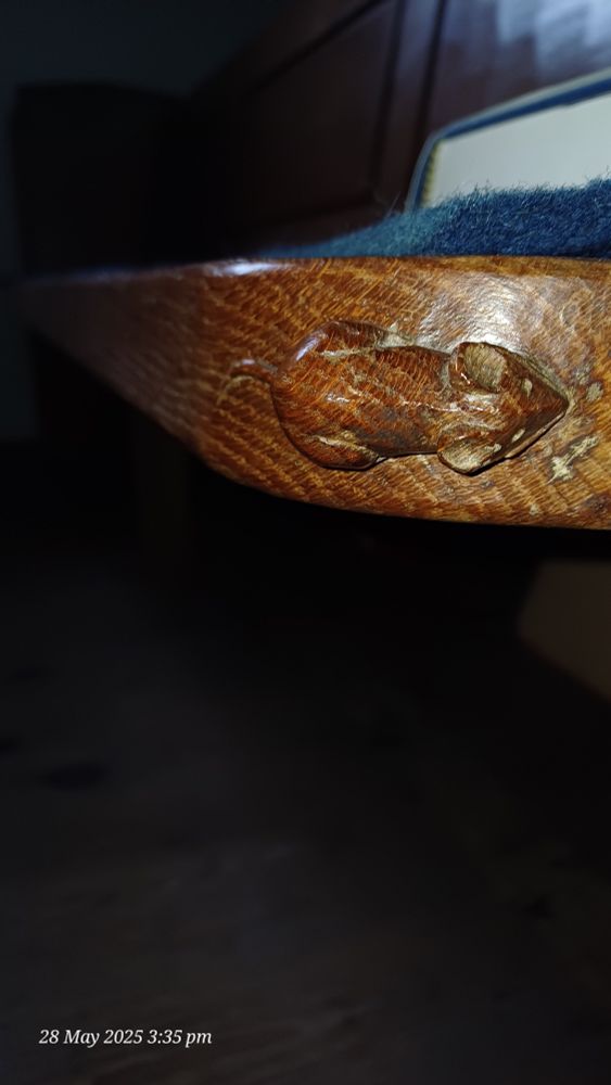 Mouse carved into one of the church pews in Kilburn 
