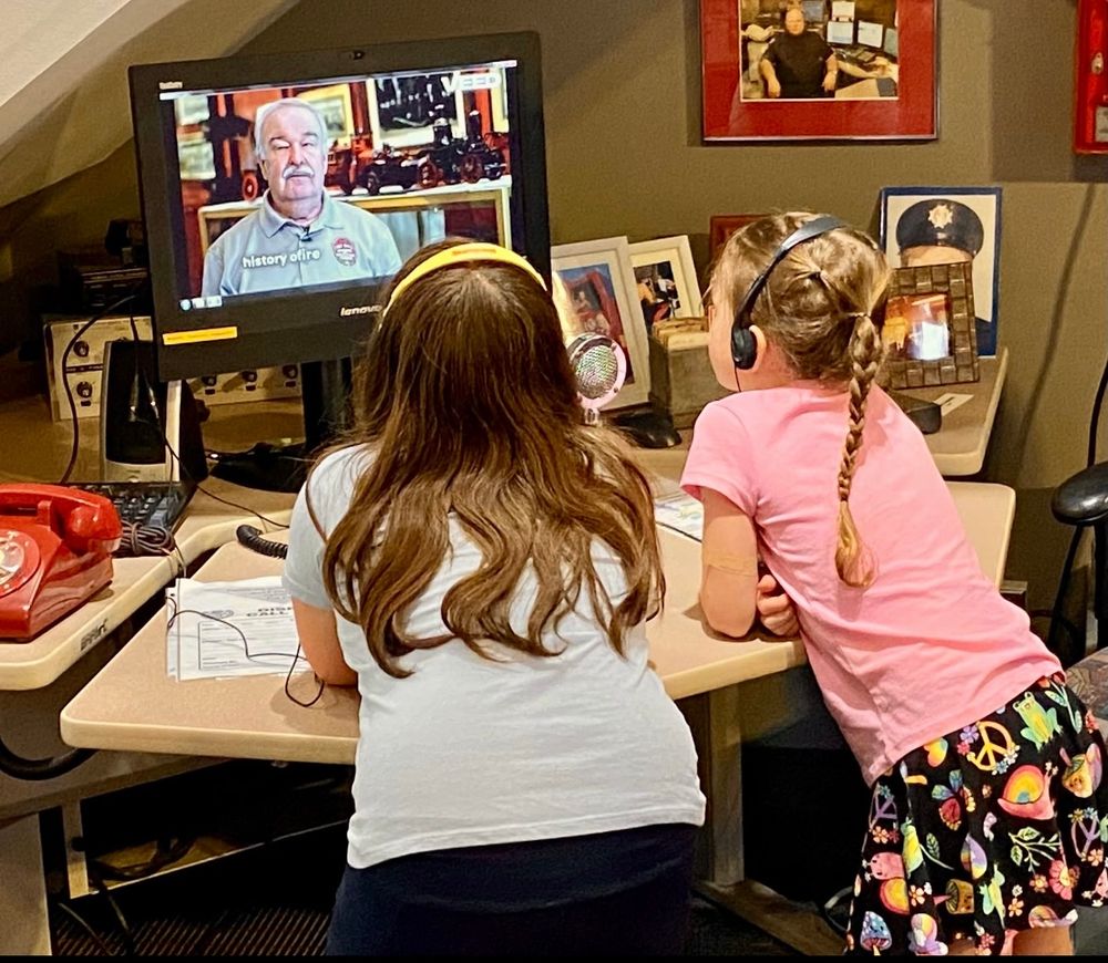 Children learning about calling 9-1-1
