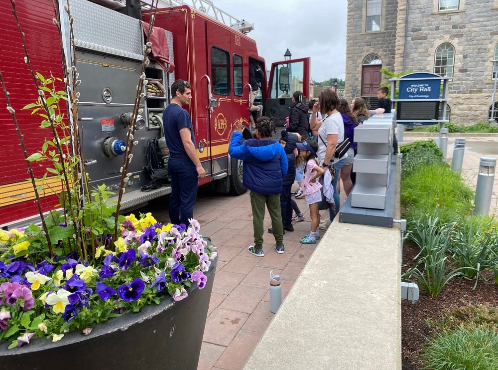 Children learning about emergencies